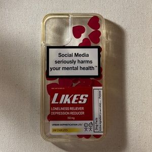 iPhone 11 phone case hearts